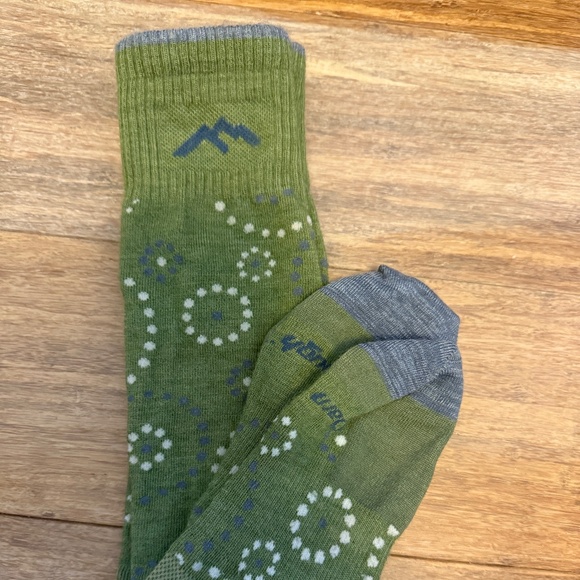 Darn Tough Socks- Women Size Medium - Picture 1 of 6